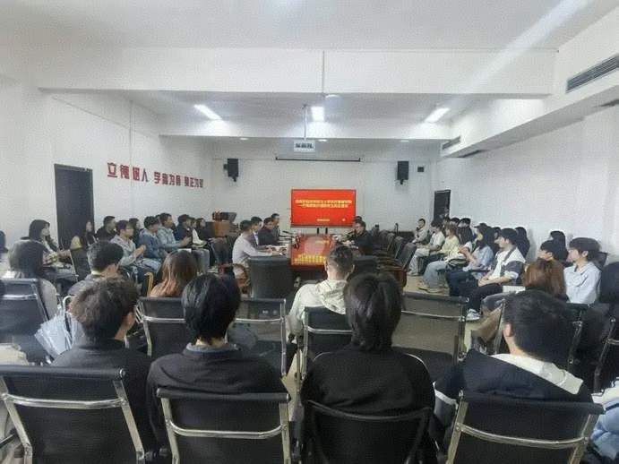 华东政法大学政府管理学院来我院开展研究生招生宣讲